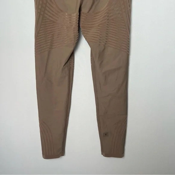 Fanka Body Sculpt 1.0 7/8 Leggings Reversible Wear NWOT Size S Tank Compression - Picture 6 of 12